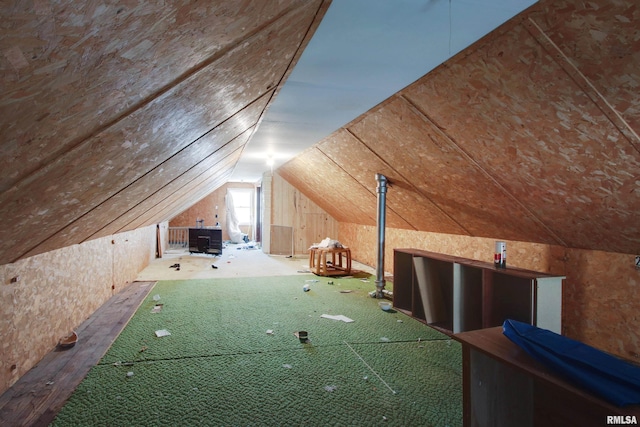 304 Chestnut St, Quincy, IL 62301 - bonus room featuring vaulted ceiling