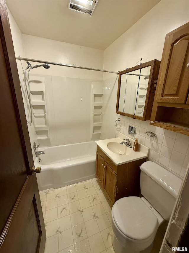 424 Lashmett Ct, Rushville, IL 62681 - full bathroom featuring toilet, shower / tub combination, vanity, and backsplash