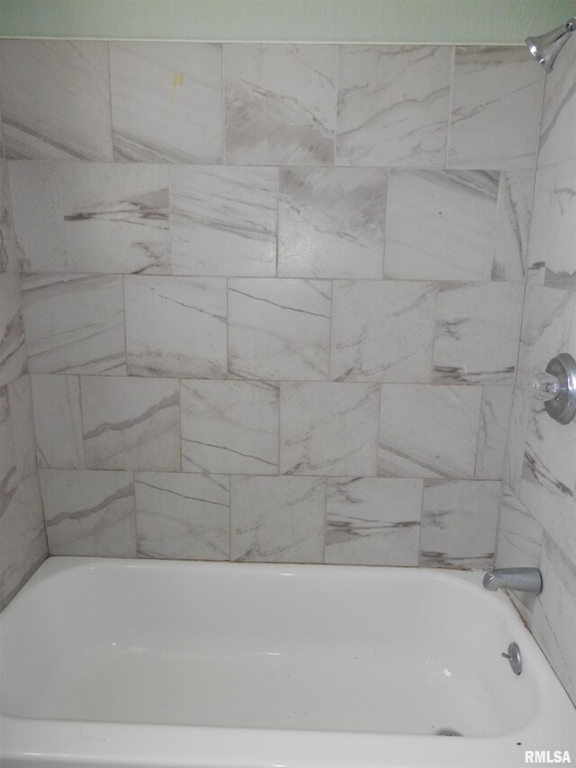 772 Monmouth Blvd, Galesburg, IL 61401 - photo 9