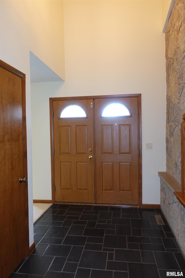 50 Hackberry Cir, Galesburg, IL 61401 - entrance foyer with a high ceiling and baseboards