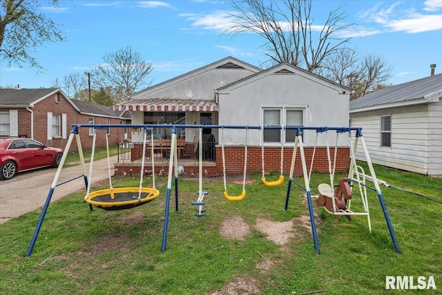 417 N Stephens Ave, Springfield, IL 62702 - view of playground with a yard
