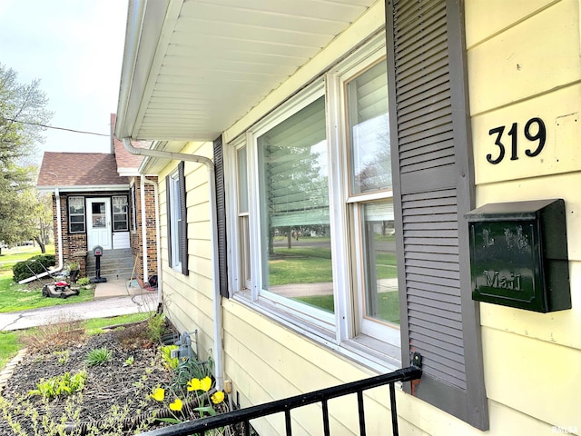 view of home's exterior