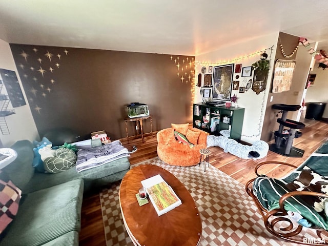 1038 W Maple Ave, Springfield, IL 62704 - living room featuring wood finished floors