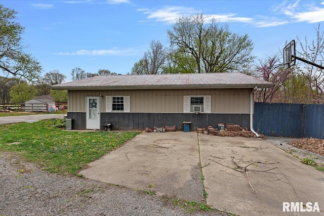 exterior space featuring fence