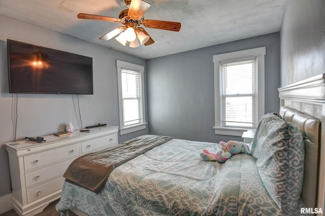 bedroom featuring a ceiling fan