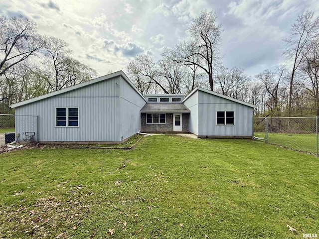 568 Knox Highway 26, Galesburg, IL 61401 - photo 1
