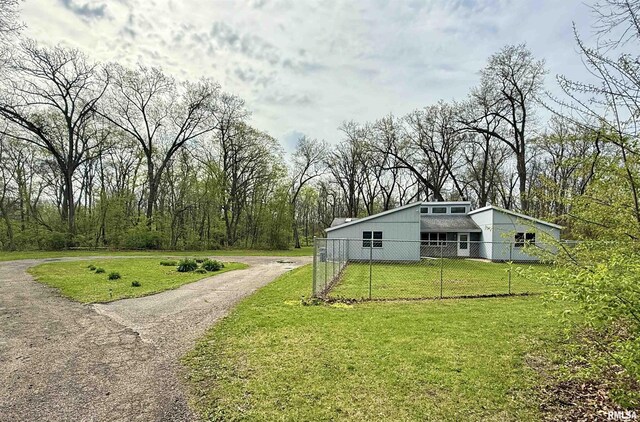 568 Knox Highway 26, Galesburg, IL 61401 - photo 2