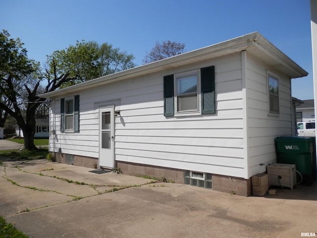 515 Franklin Ave, Galesburg, IL 61401 - view of front of home with a patio area