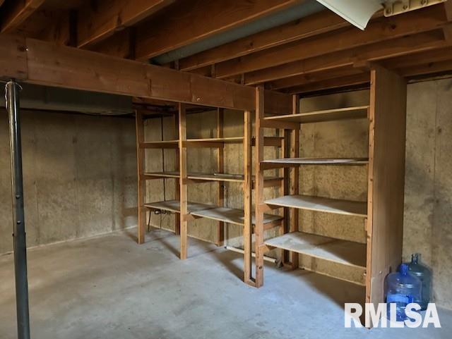 view of unfinished basement
