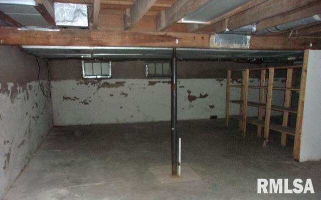212 Main St, Franklin, IL 62638 - view of unfinished basement