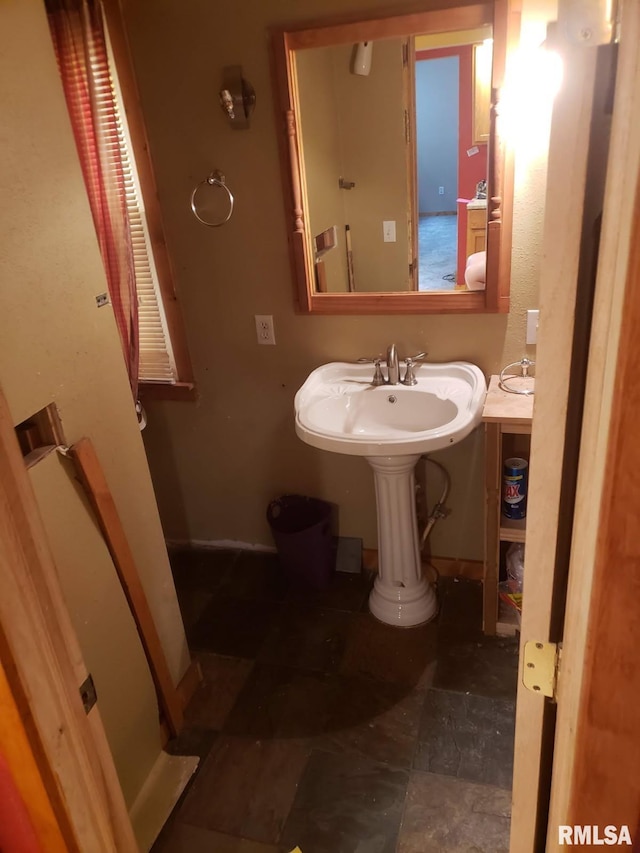 203 N 5th St, Oquawka, IL 61469 - bathroom featuring baseboards
