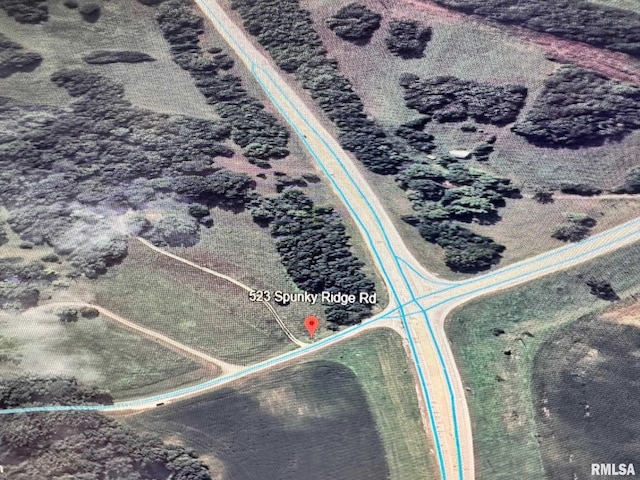 523 Spunky Ridge Rd, Meredosia, IL 62665
