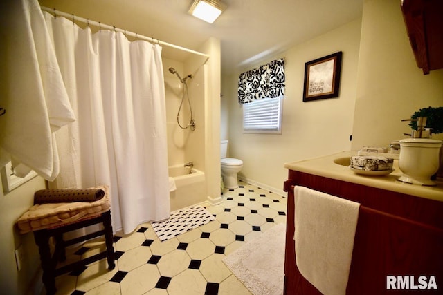 22 Roundhouse Rd, Herod, IL 62947 - bathroom with vanity, toilet, tile patterned floors, shower / bathtub combination with curtain, and baseboards