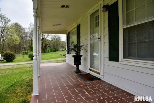 22 Roundhouse Rd, Herod, IL 62947 - view of patio featuring a porch