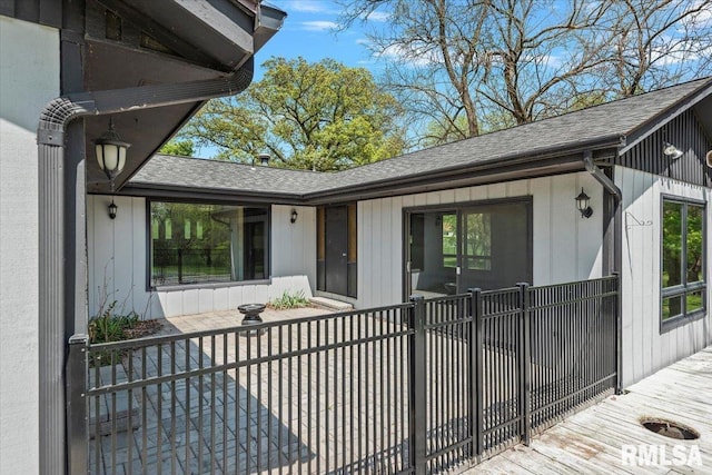 454 Brian Ln, Dawson, IL 62520 - entrance to property with a shingled roof