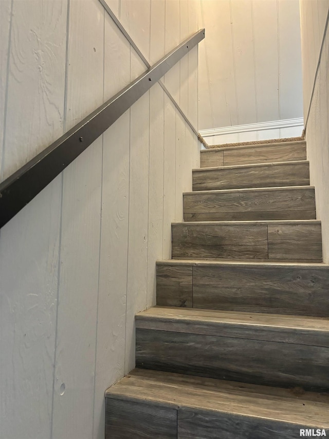 286 Kochs Ln, Meredosia, IL 62665 - stairway featuring wood walls