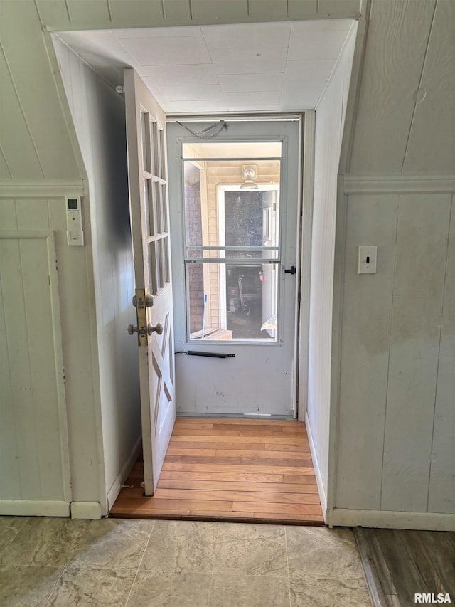 286 Kochs Ln, Meredosia, IL 62665 - doorway with a decorative wall