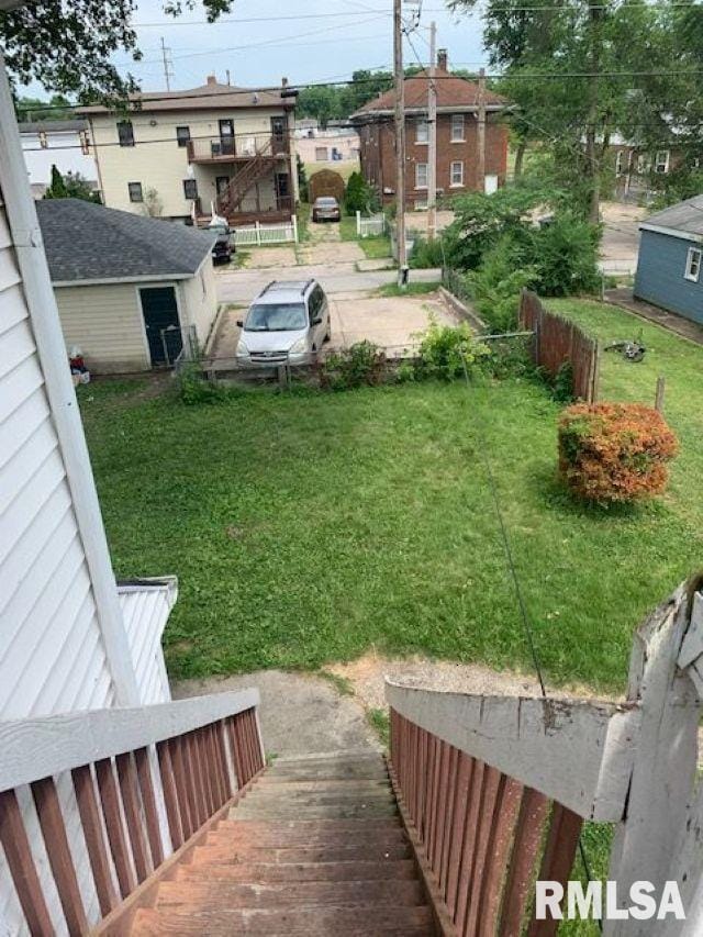 400-402 E Laurel, Springfield, IL 62704 - view of yard with a residential view