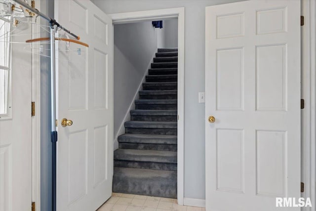 3300 Winch Rd, Springfield, IL 62707 - stairway featuring baseboards