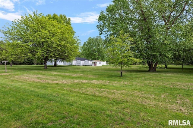 3300 Winch Rd, Springfield, IL 62707 - view of grassy yard