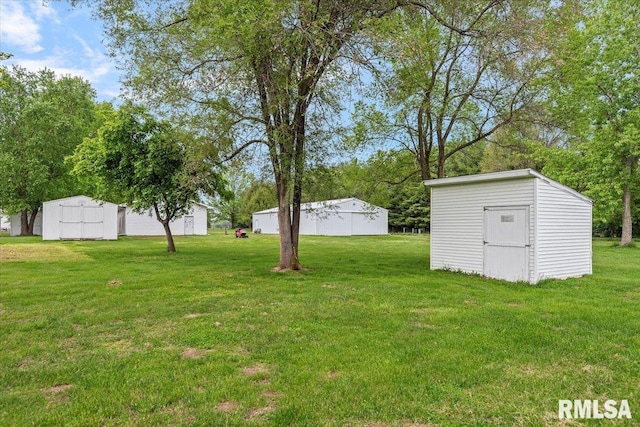 3300 Winch Rd, Springfield, IL 62707 - view of grassy yard