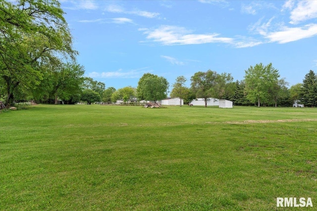 3300 Winch Rd, Springfield, IL 62707 - view of green lawn featuring an outdoor structure