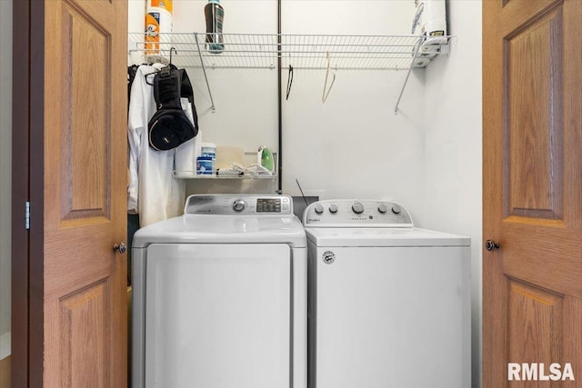 laundry room featuring laundry area and independent washer and dryer
