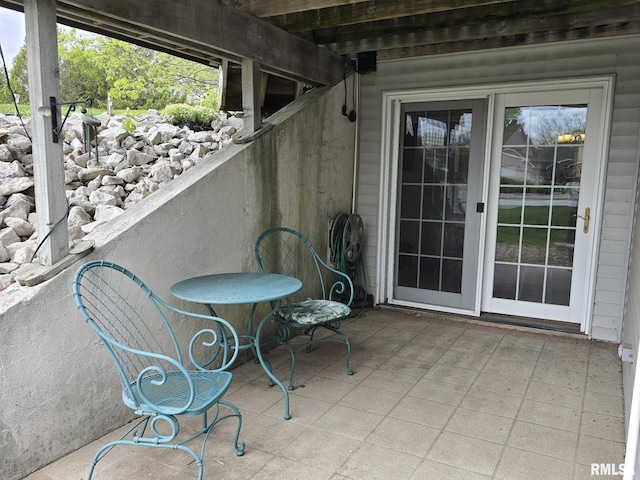 2704 Kings Pointe NE Unit 2704, Quincy, IL 62305 - view of balcony