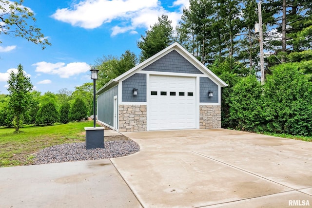 detached garage with driveway
