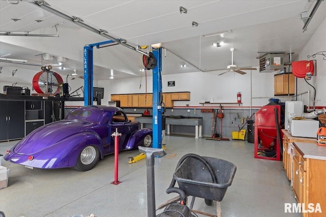 garage featuring a ceiling fan
