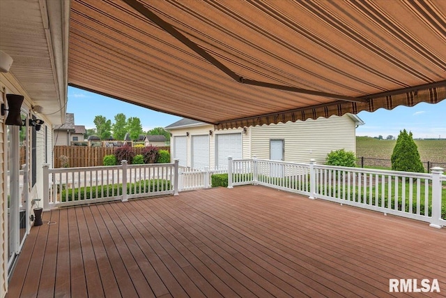 deck featuring fence