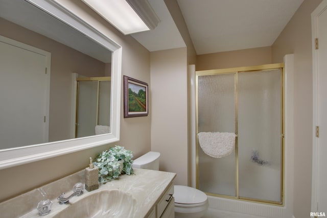 432 W Fairway Dr, Quincy, IL 62305 - full bathroom featuring vanity, a shower stall, and toilet