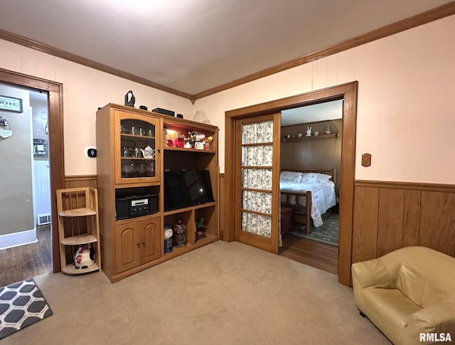 277 N Ivan Ave, Galesburg, IL 61401 - living room with ornamental molding and wooden walls