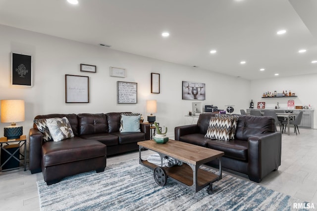 321 Harbor Point Pl, Springfield, IL 62712 - living room with recessed lighting