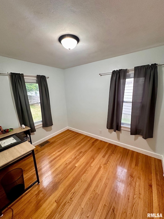 408 N Laurel Dr, Jacksonville, IL 62650 - photo 14