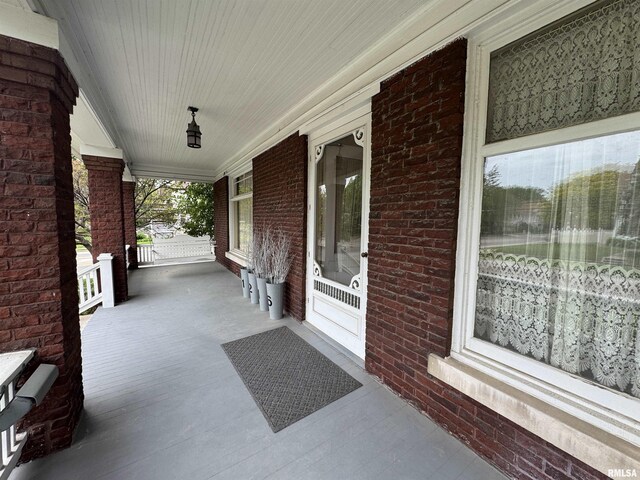1216 N Cherry St, Galesburg, IL 61401 - photo 8