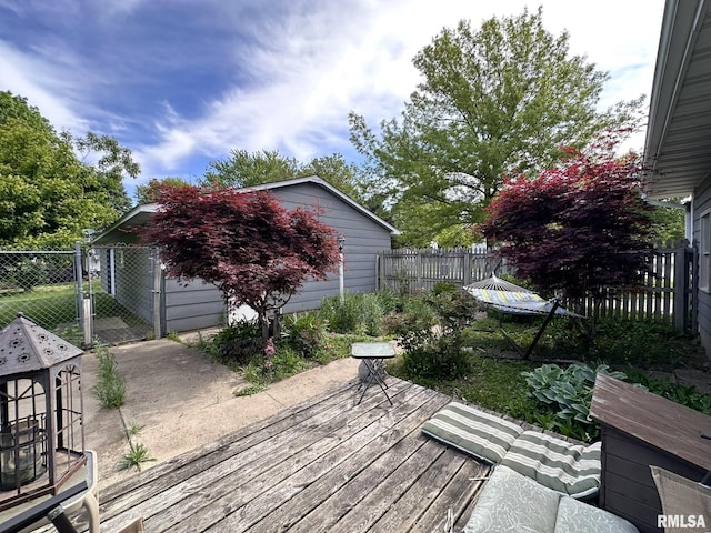 810 NW 7th Ave, Galva, IL 61434 - wooden terrace featuring fence and a gate