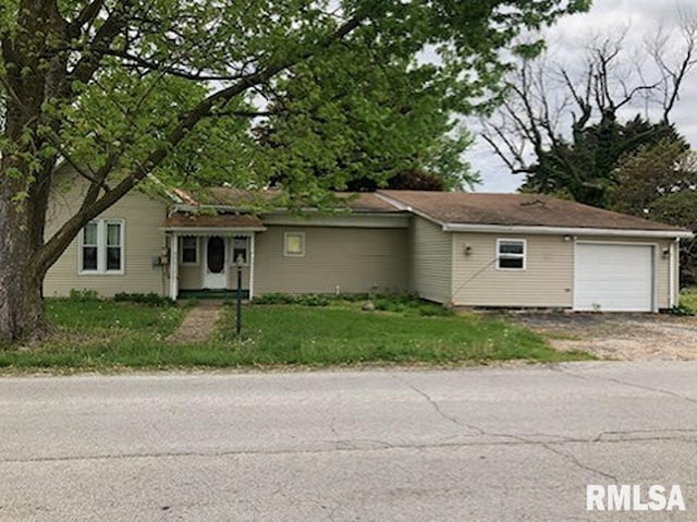 300 W Prairie St, Camp Point, IL 62320 - ranch-style house featuring a garage, driveway, and a front yard
