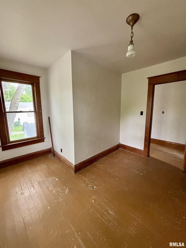 201 S Pearl St, Waverly, IL 62692 - photo 26