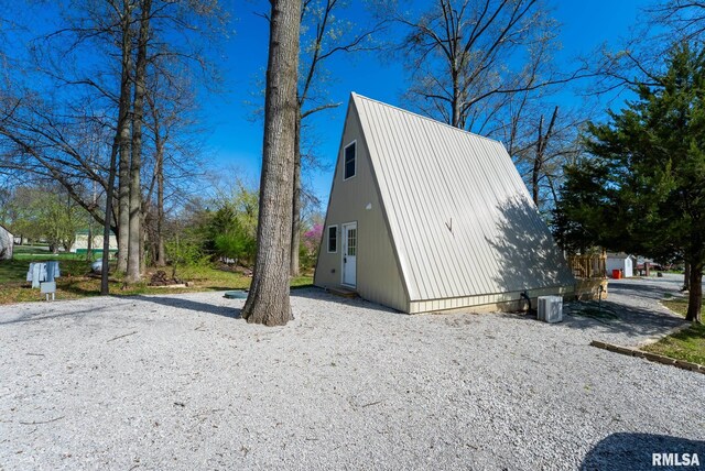 21619 Oriole Ln, Carlyle, IL 62231 - photo 2