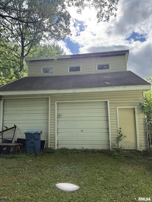 2853 Hoover Ave, Springfield, IL 62703 - view of garage