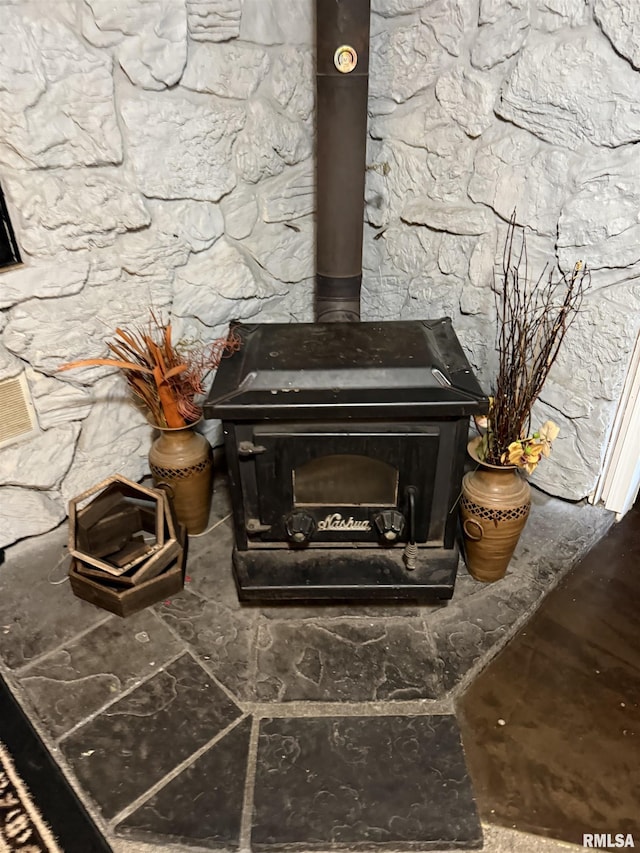 2853 Hoover Ave, Springfield, IL 62703 - detailed view of a wood stove
