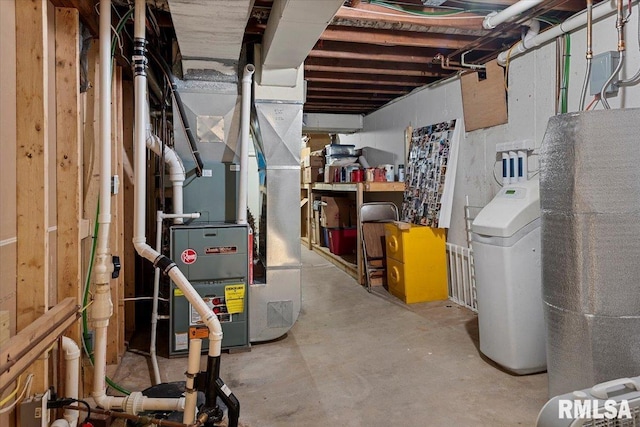 4 Nightingale Dr, Springfield, IL 62711 - unfinished basement with a water softener