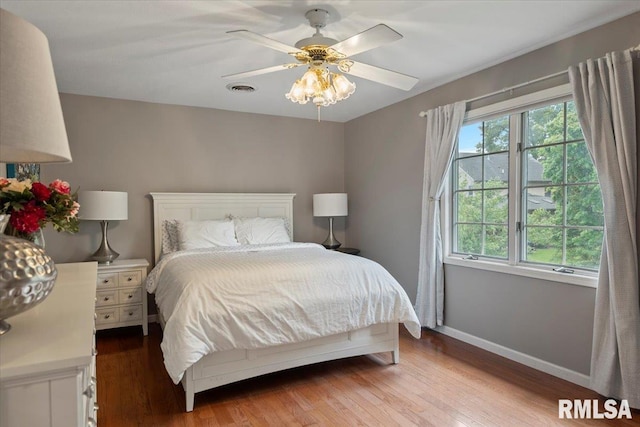 505 Clipper Rd, Springfield, IL 62704 - bedroom featuring wood finished floors, baseboards, and a ceiling fan
