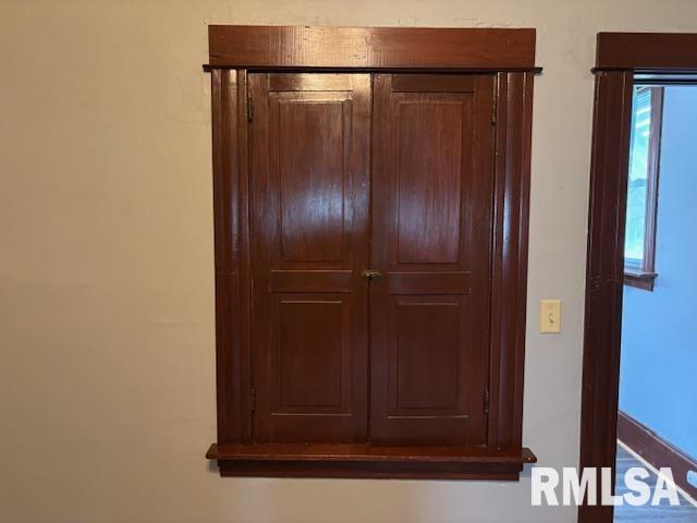 412 Pine St, Greenfield, IL 62044 - detailed view