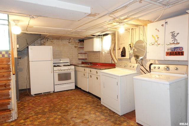 345 Division St, Galesburg, IL 61401 - washroom with washer and clothes dryer and dark floors