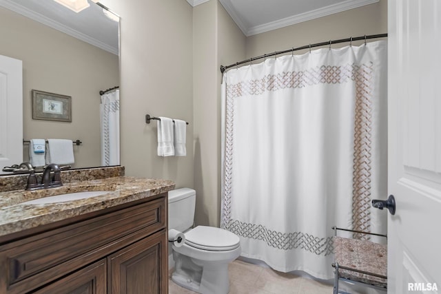 1625 Grace Ridge Rd, New Berlin, IL 62670 - bathroom featuring toilet, crown molding, vanity, tile patterned floors, and a shower with curtain