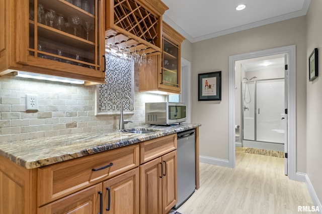 1625 Grace Ridge Rd, New Berlin, IL 62670 - kitchen featuring stainless steel appliances, crown molding, a sink, light stone counters, and decorative backsplash