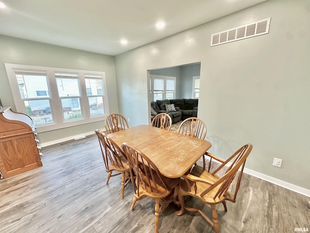 103 N Ohio Ave, Abingdon, IL 61410 - dining room with wood finished floors, recessed lighting, and baseboards