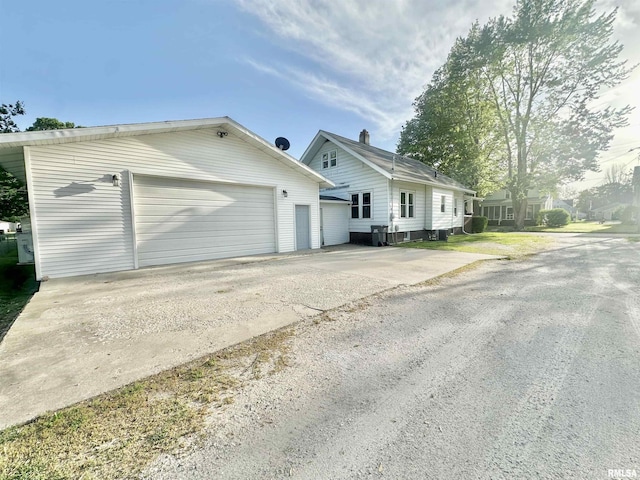 103 N Ohio Ave, Abingdon, IL 61410 - view of front of house featuring an outbuilding